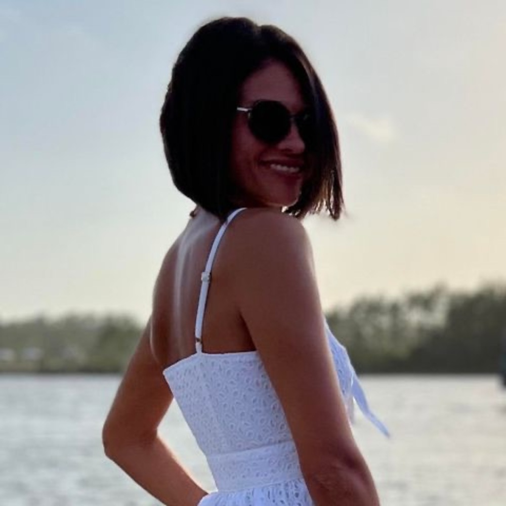 Meet your Posher, Елена